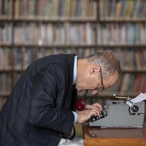 David Sedaris Thumbnail photo.jpg