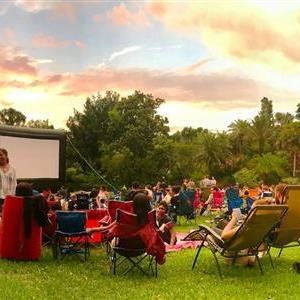leu-gardens-movie-night.jpg