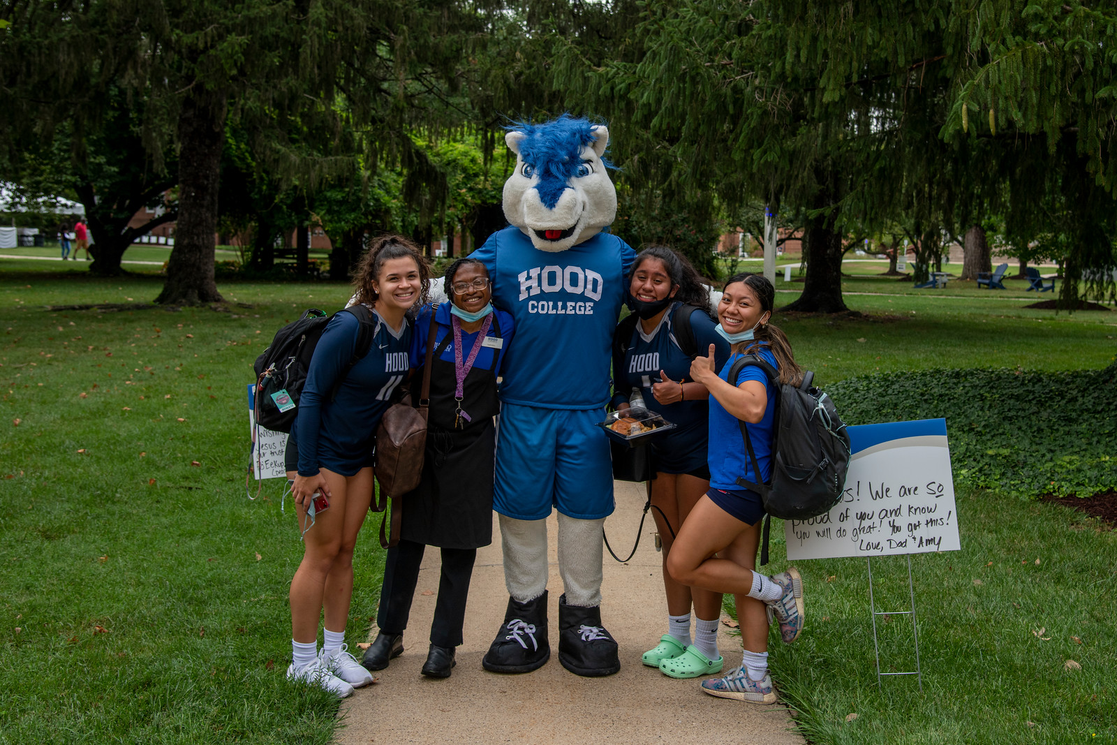 Hood College Calendar - Orientation begins